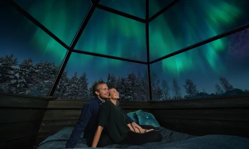 Glass Igloo Stay